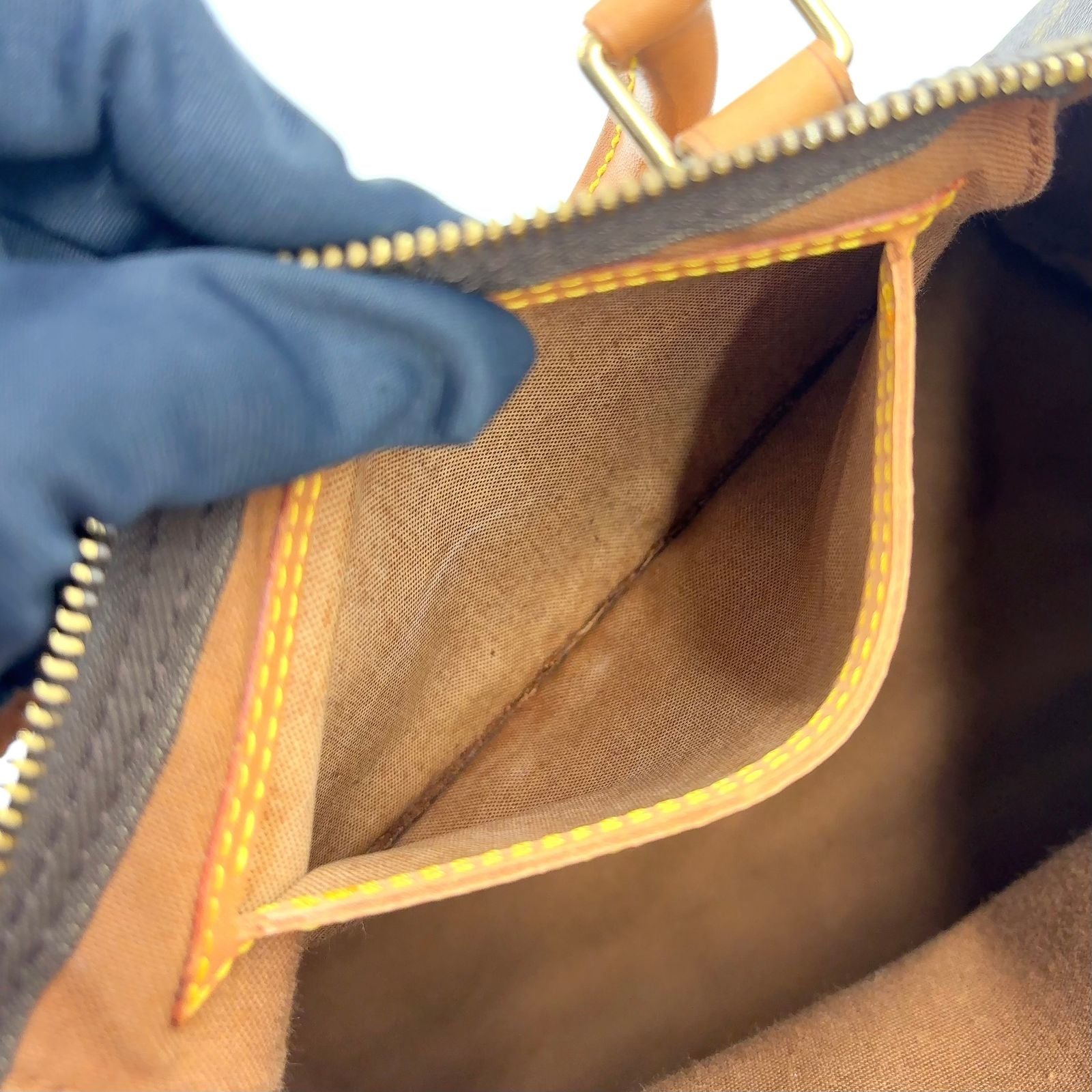 Louis Vuitton Speedy 35 Monogram Leather Handbag — view 7