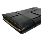 Bottega Veneta Cassette Round Wallet Intrecciato Leather Black Gold — view 5