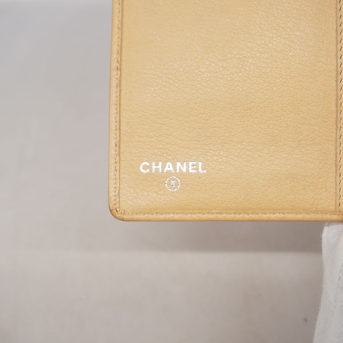Chanel Wallet Camellia Leather Beige Silver — view 4