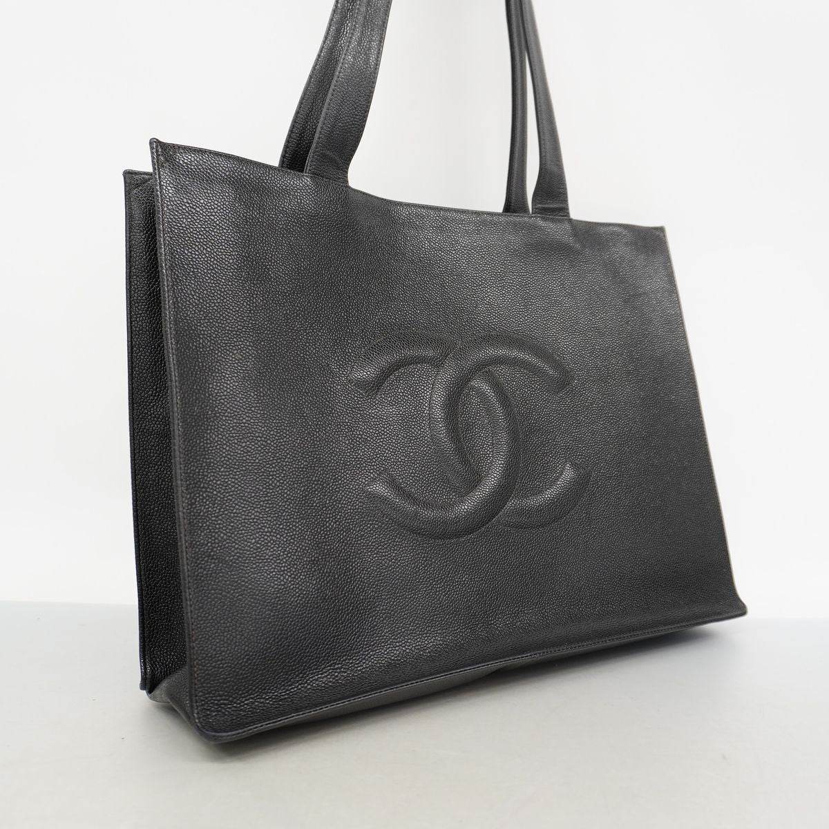 Chanel Tote Bag Caviar Leather Black Gold — view 2