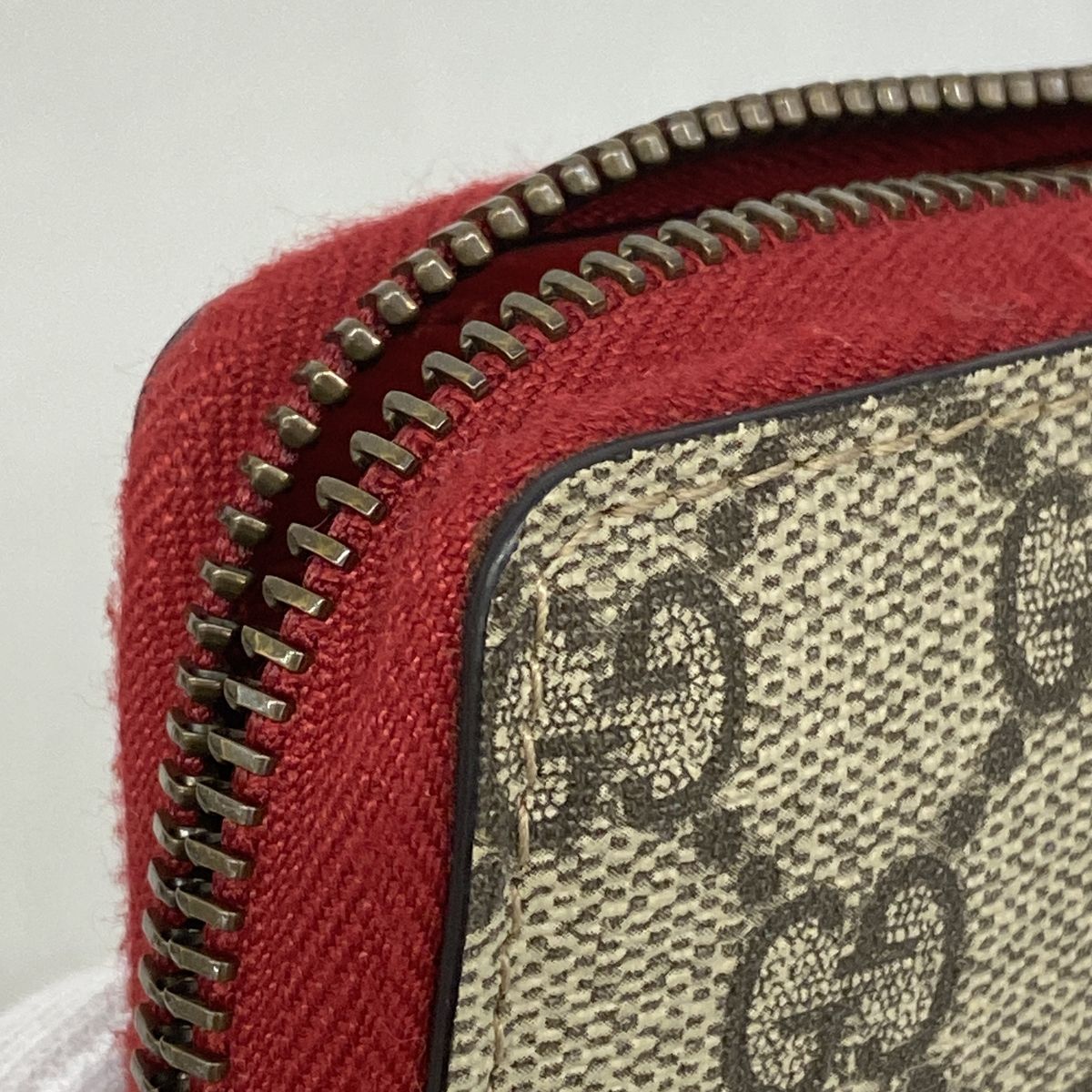 Gucci Wallet GG Supreme Cherry Beige Red Gold — view 6