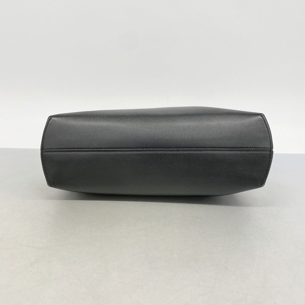 Fendi Shoulder Bag First Leather Black Gold — view 3
