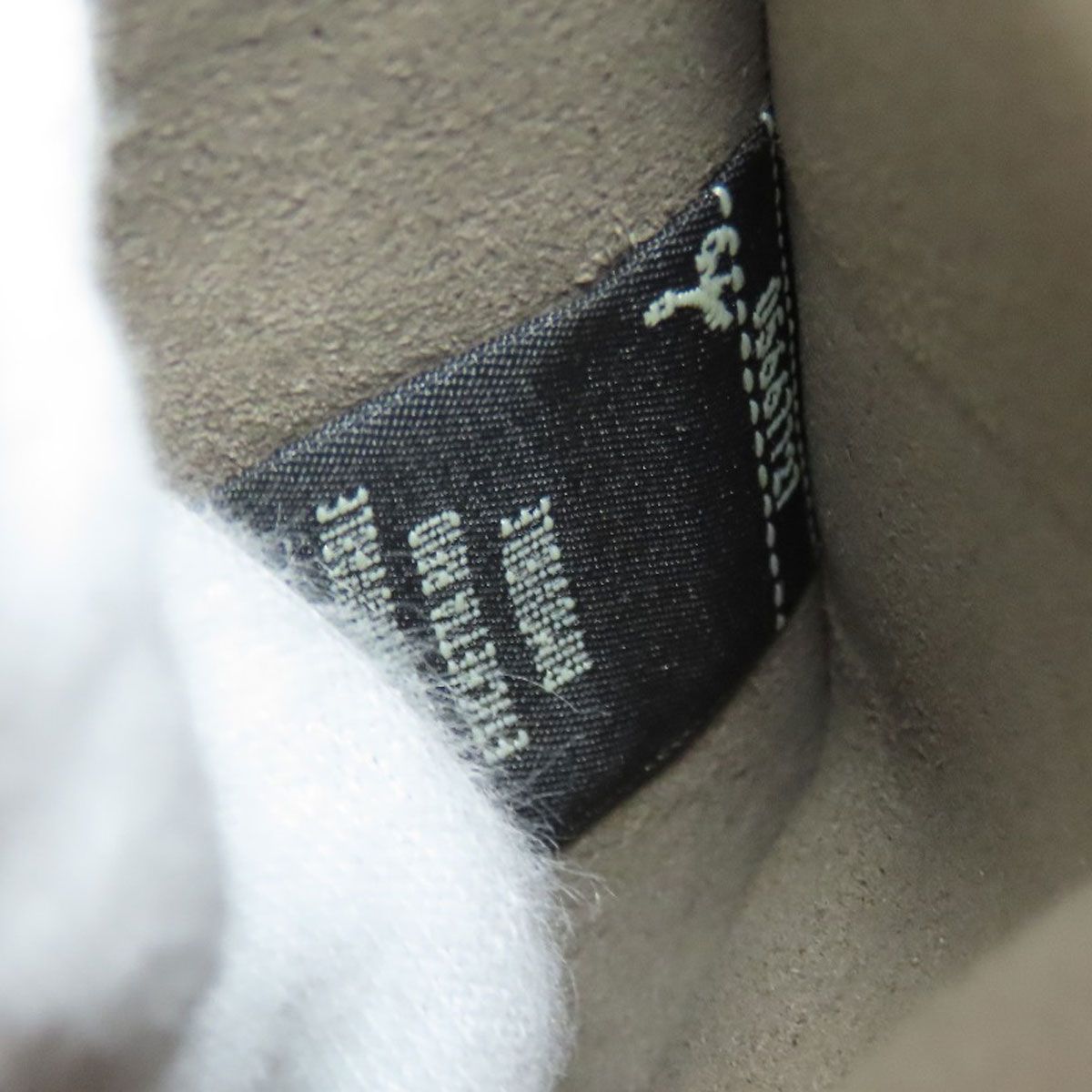 Fendi Flip Small 2-Way Shoulder Bag Calfskin — view 8