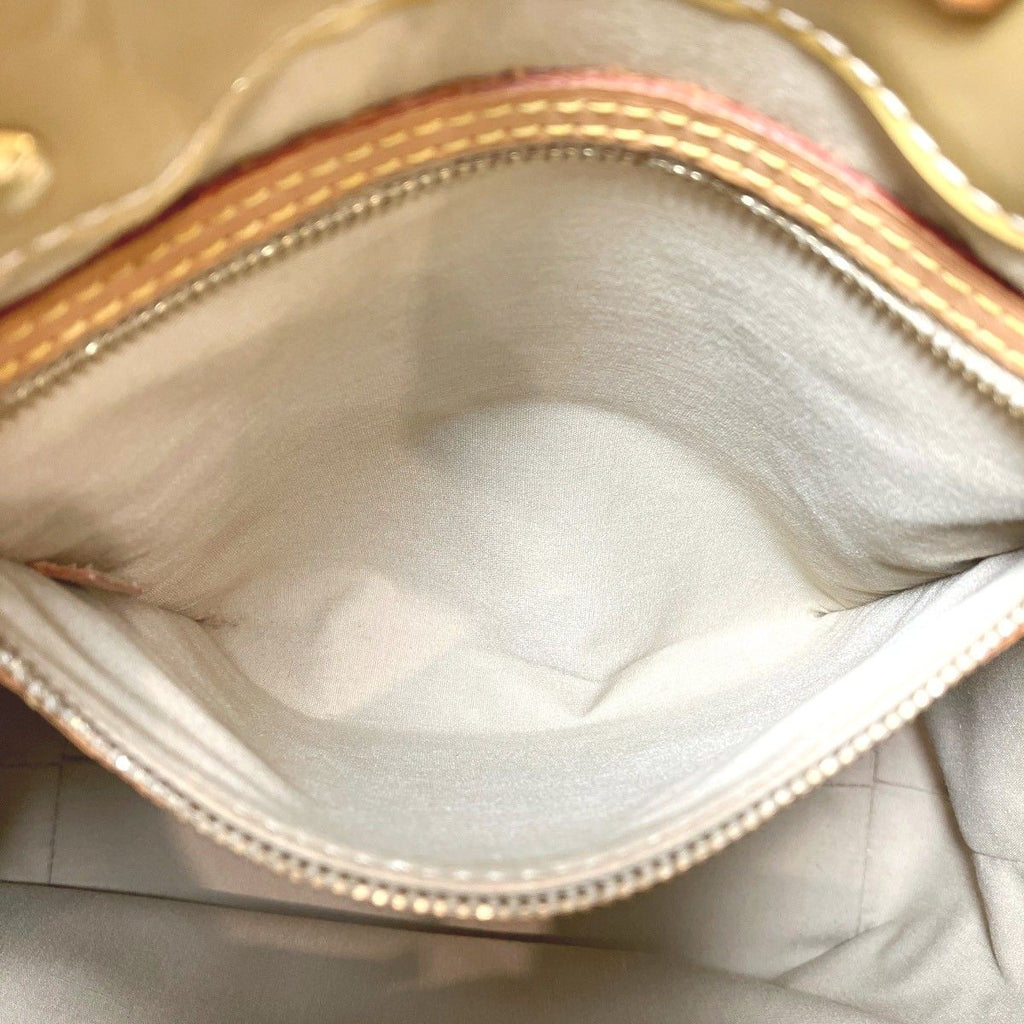 Louis Vuitton Reade MM Vernis Handbag Patent Leather — view 6