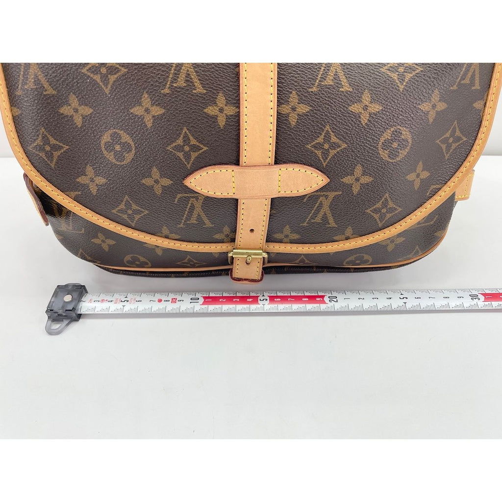 Louis Vuitton Shoulder Bag Saumur — view 4