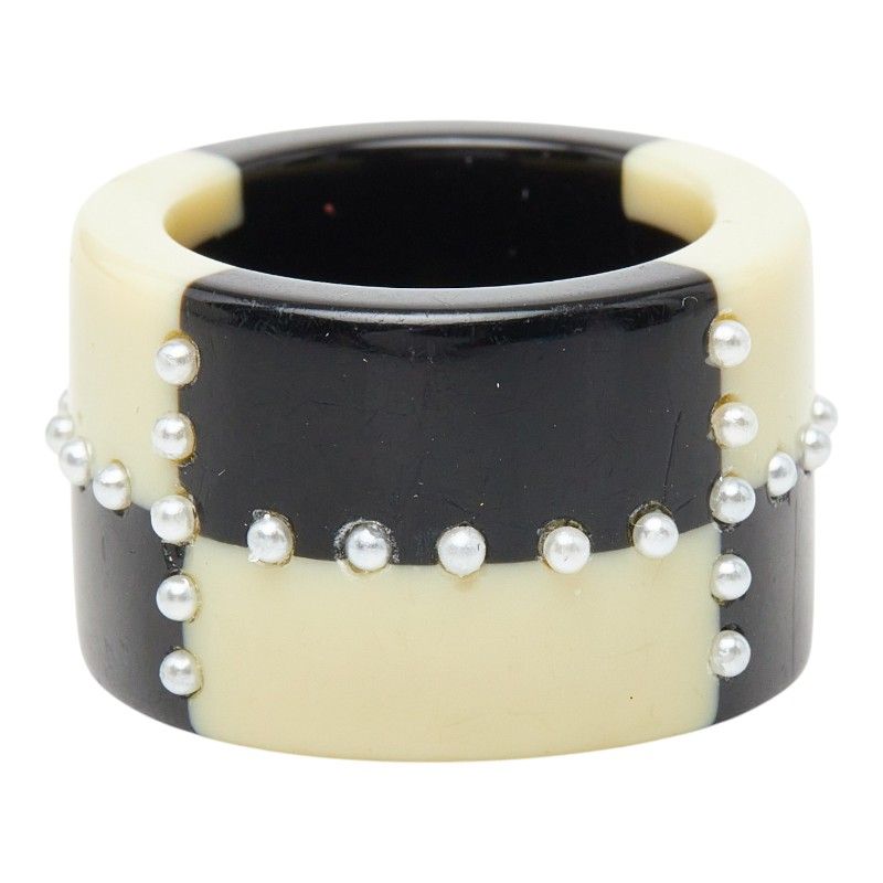Chanel CC Logo Ring Black Ivory Plastic Faux Pearl — view 3