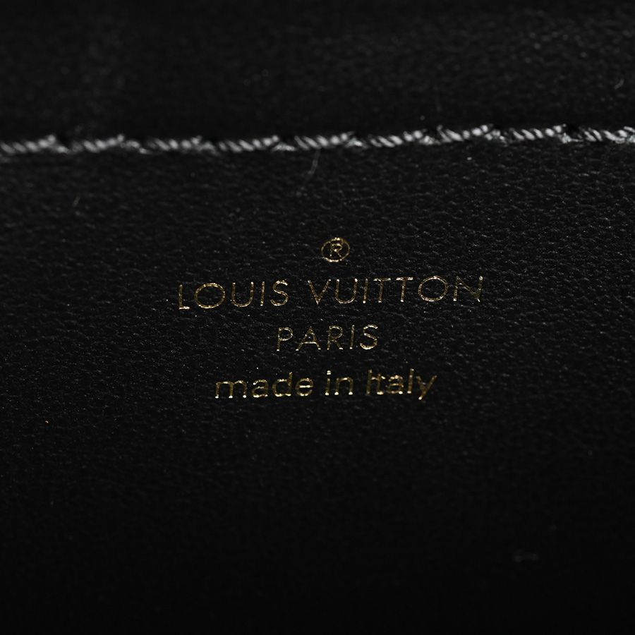 Louis Vuitton Shoulder Bag — view 6