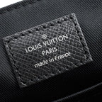 Louis Vuitton Shoulder Bag District — view 6