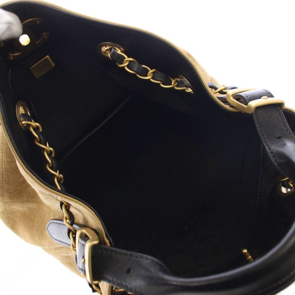 Chanel Quilted Suede Lambskin Handbag 2-Way Beige Black — view 5