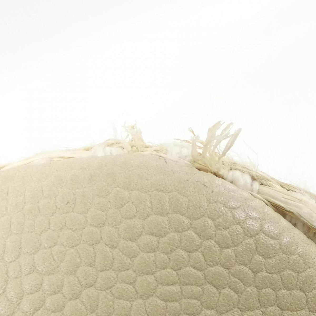 Chanel Bag Handbag Beige — view 3