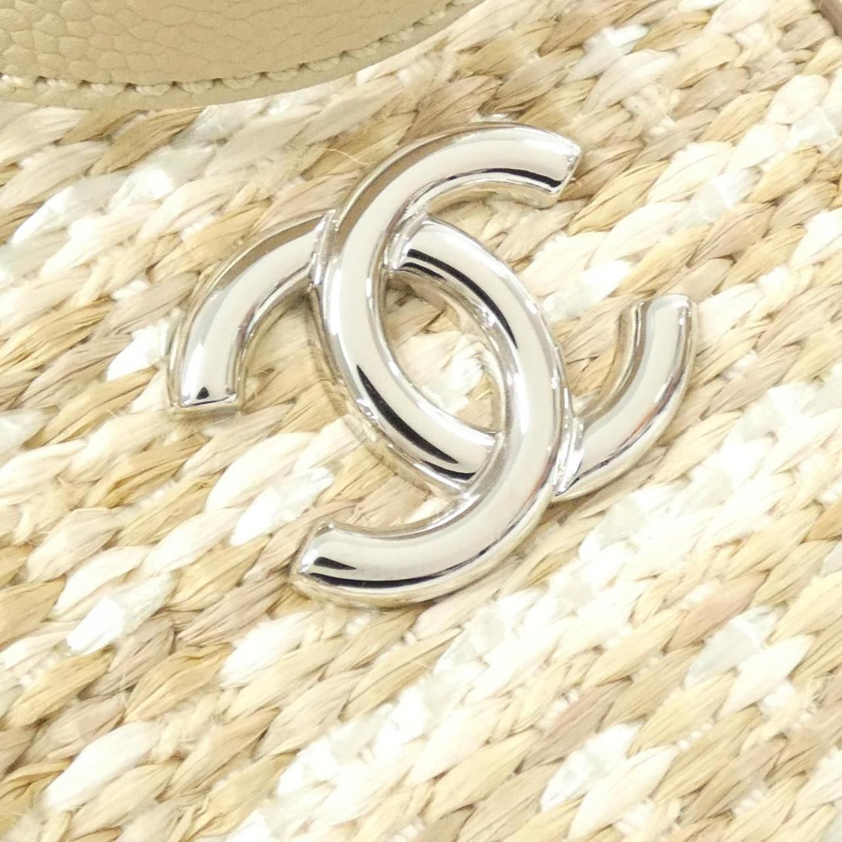 Chanel Bag Handbag Beige — view 7