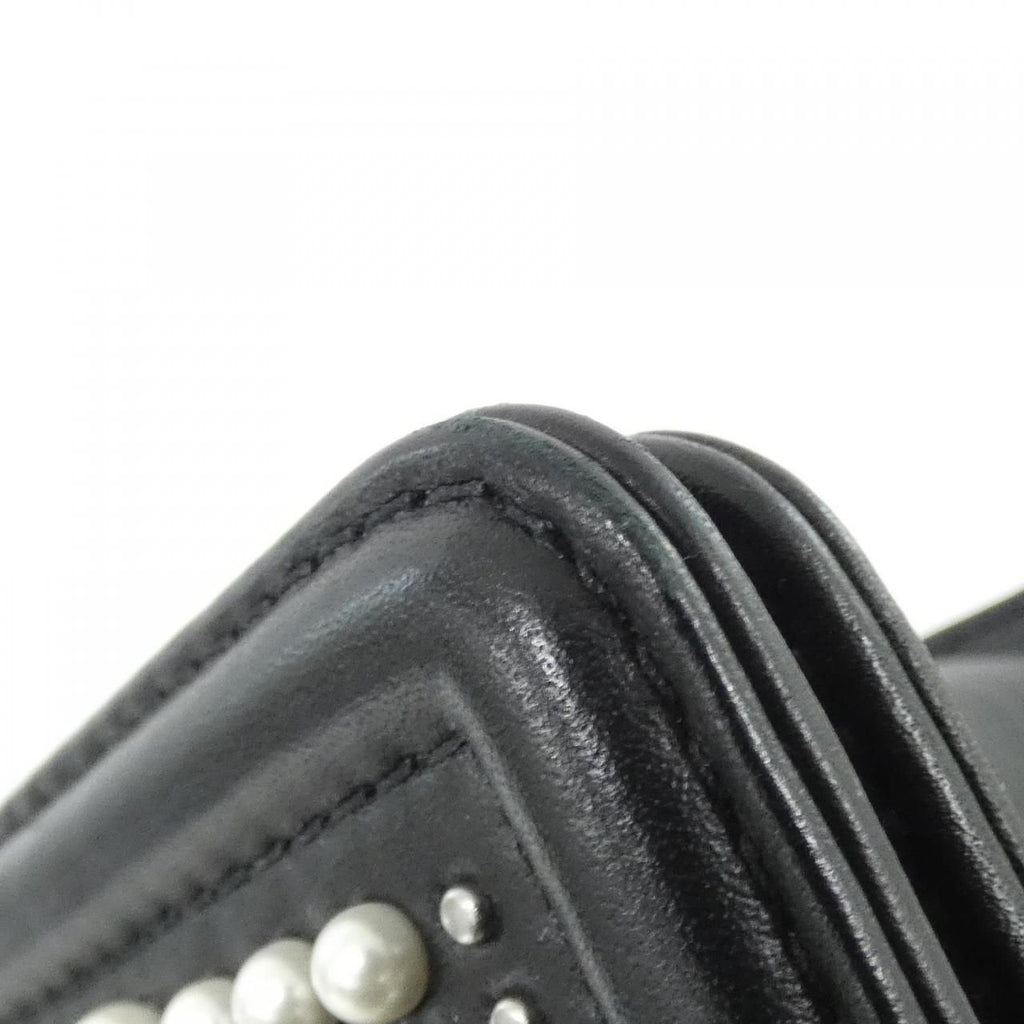 Chanel Boy Line Shoulder Bag — view 3