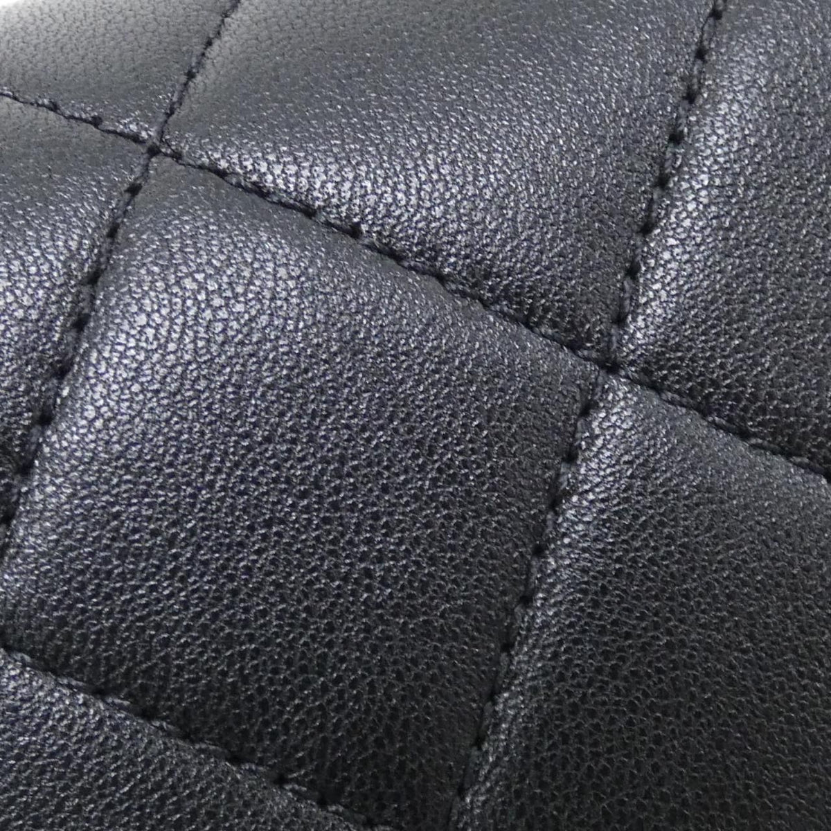 Chanel Bag Handbag Black — view 4