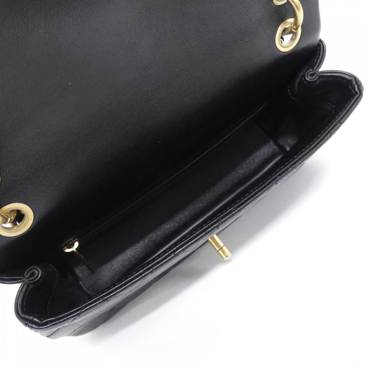 Chanel Bag Handbag Black — view 7