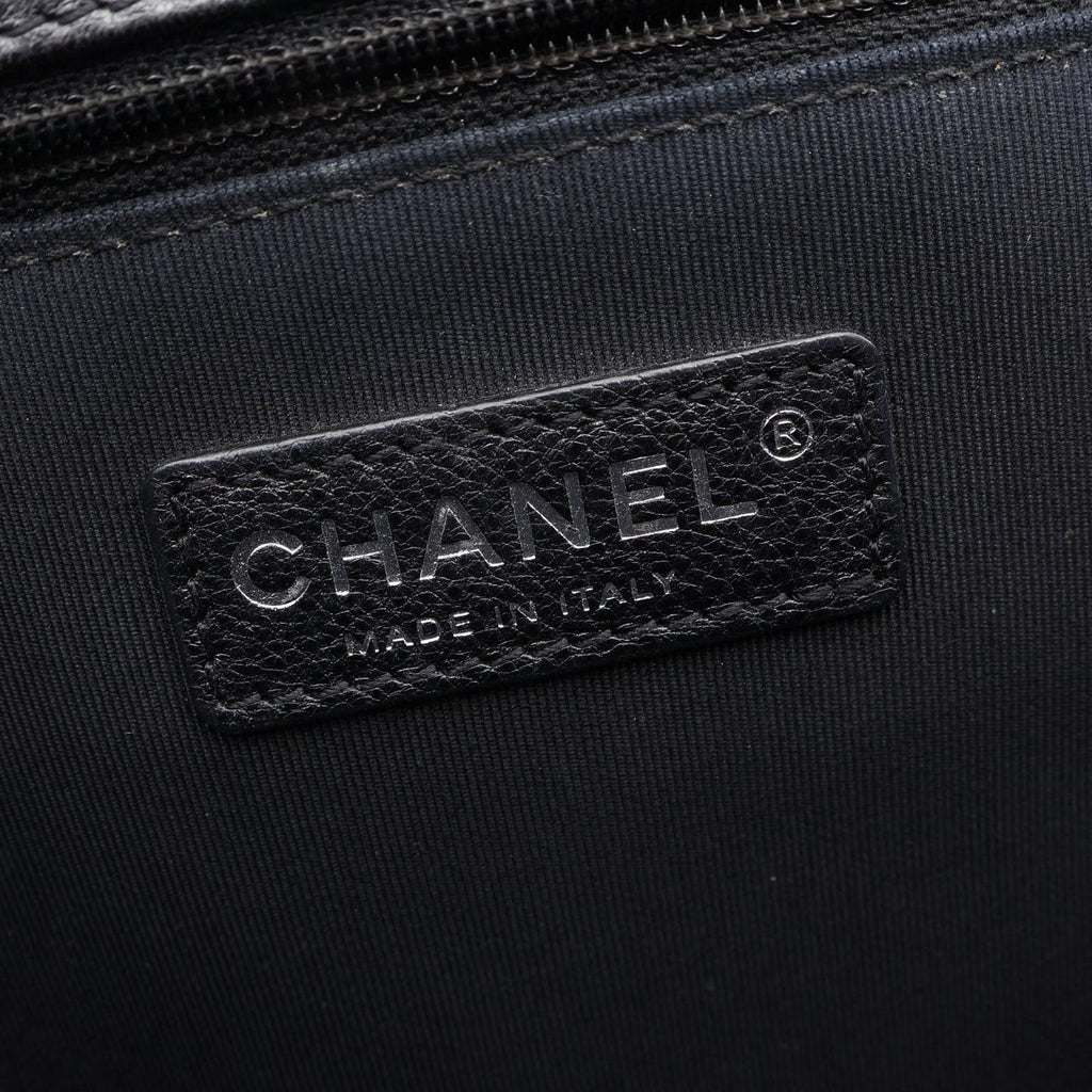Chanel Shoulder Bag Boy Black Caviar Leather Boy Chain — view 4