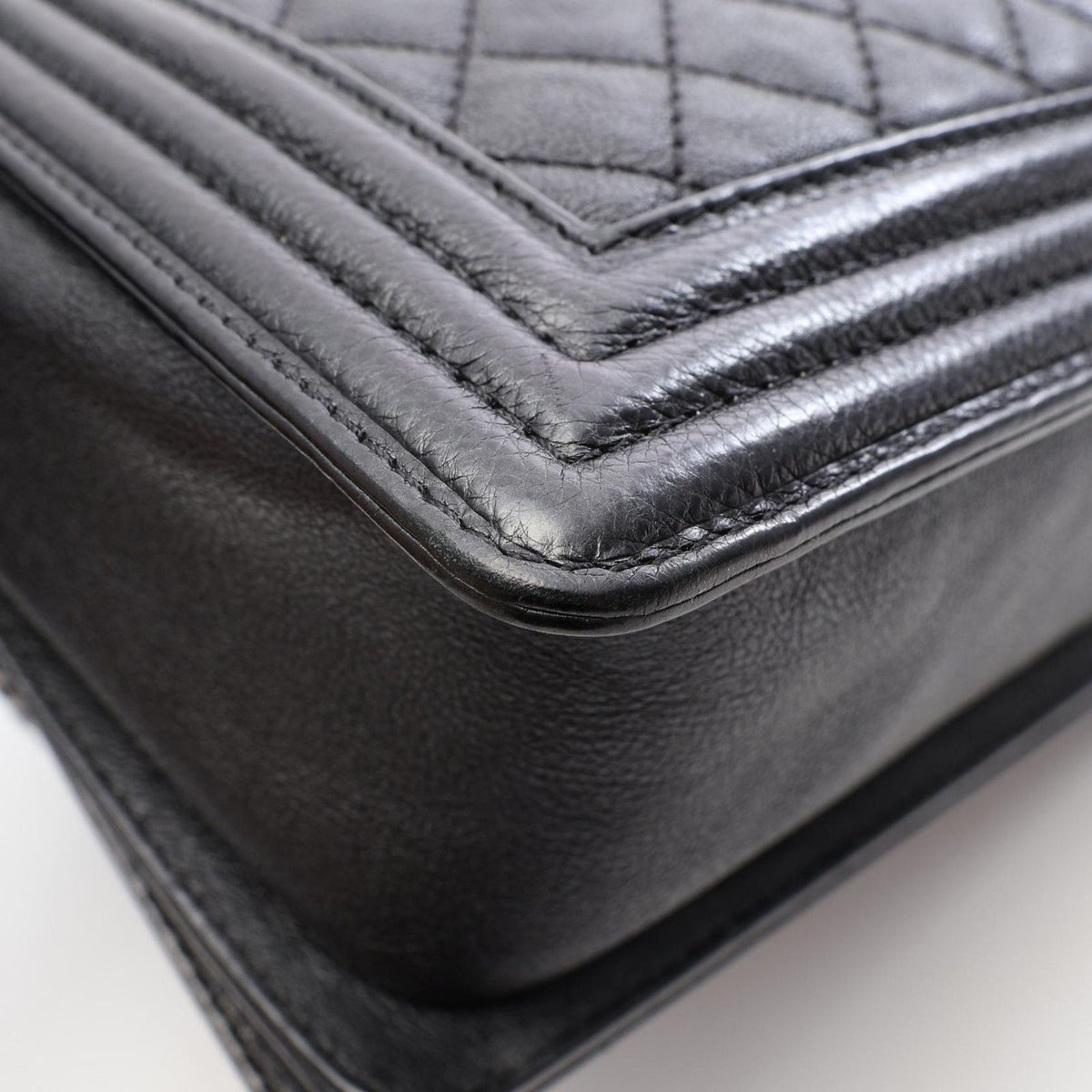 Chanel Shoulder Bag Boy Black Caviar Leather Boy Chain — view 8
