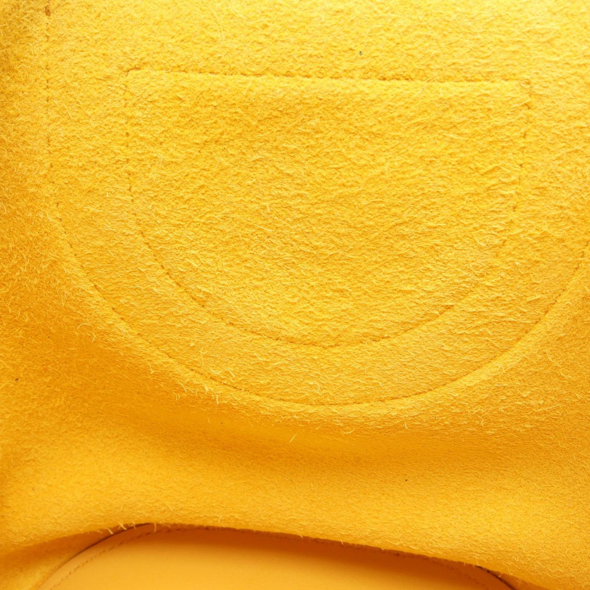 Hermes Handbag in the Loop 18 Sun Leather — view 6