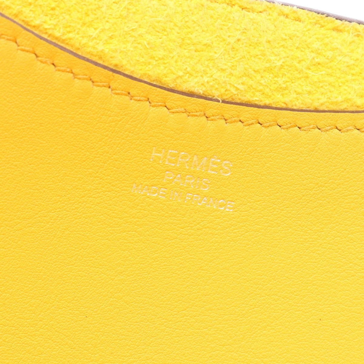 Hermes Handbag in the Loop 18 Sun Leather — view 4