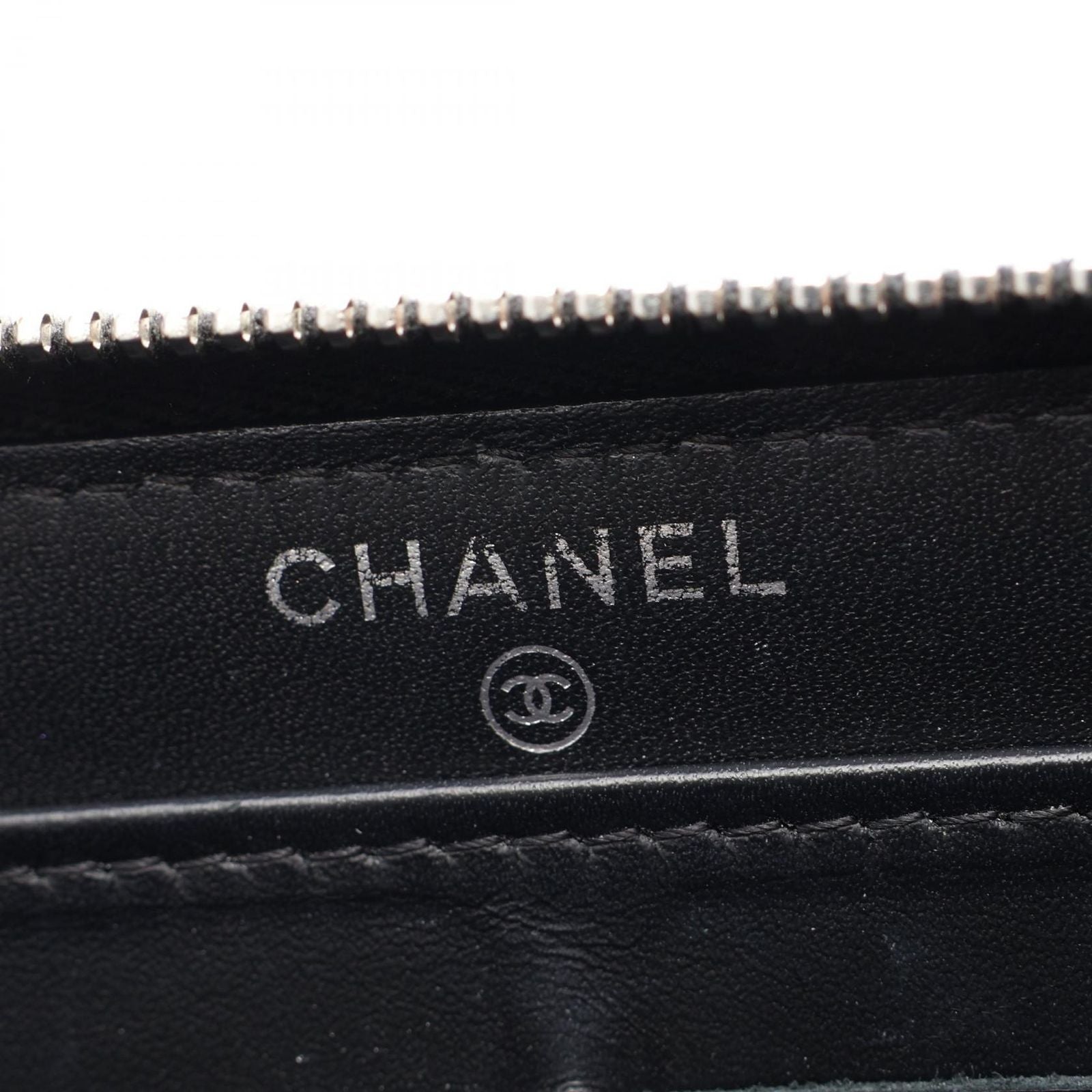 Chanel Round Wallet Quilted Lame Black Caviar Leather — view 4