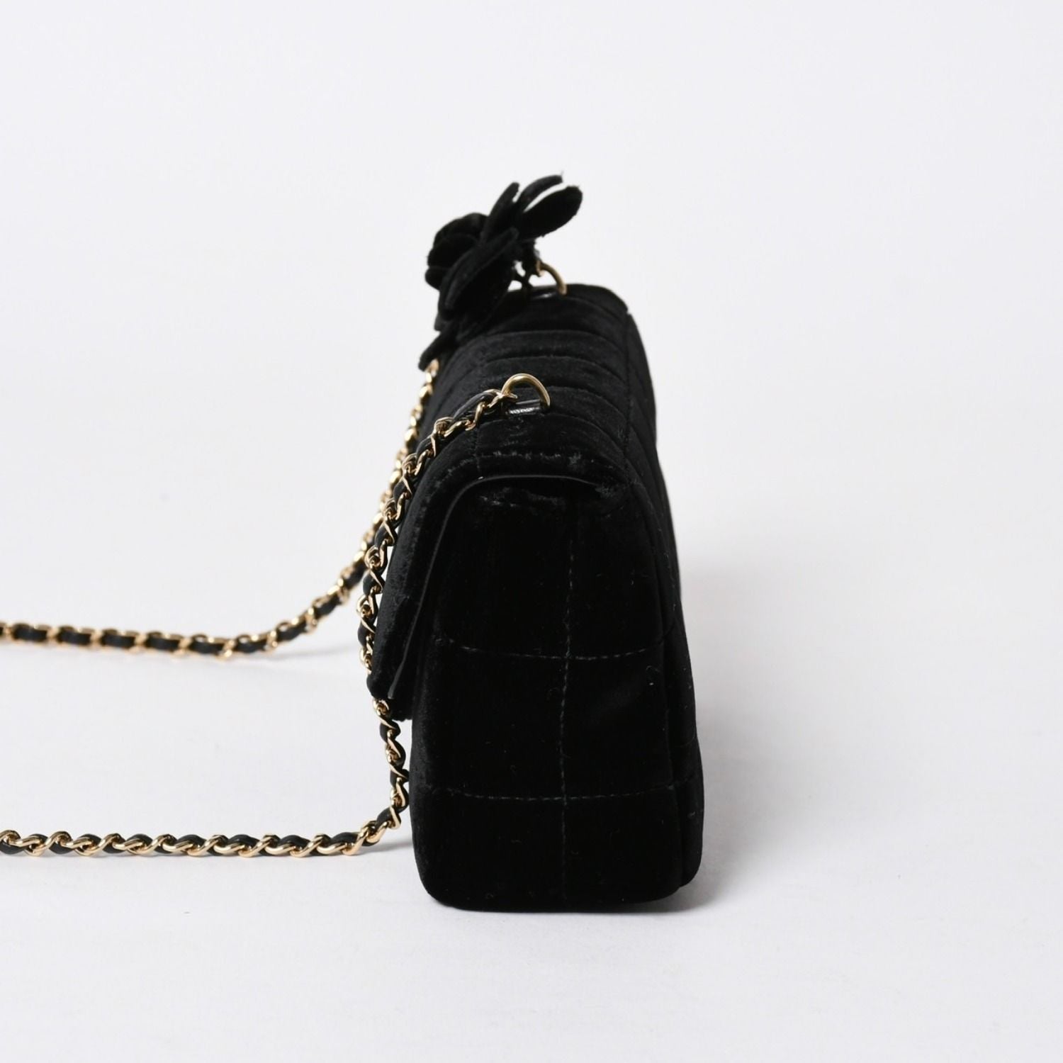 Chanel Choco Bar Velvet Single Flap Chain Bag Velour Gold — view 4