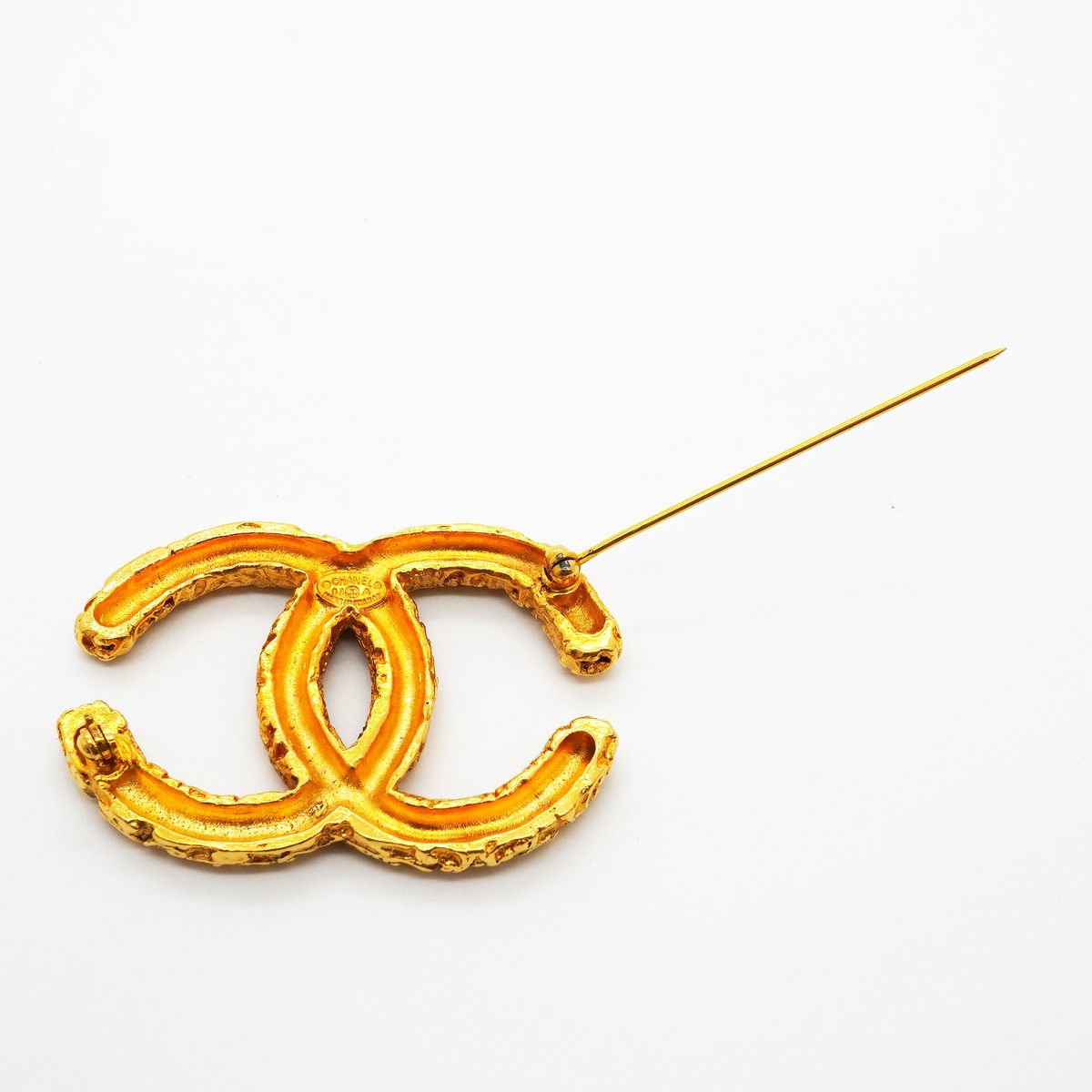 Chanel Brooch Vintage CC Logo Lava Motif Gold Plated — view 6
