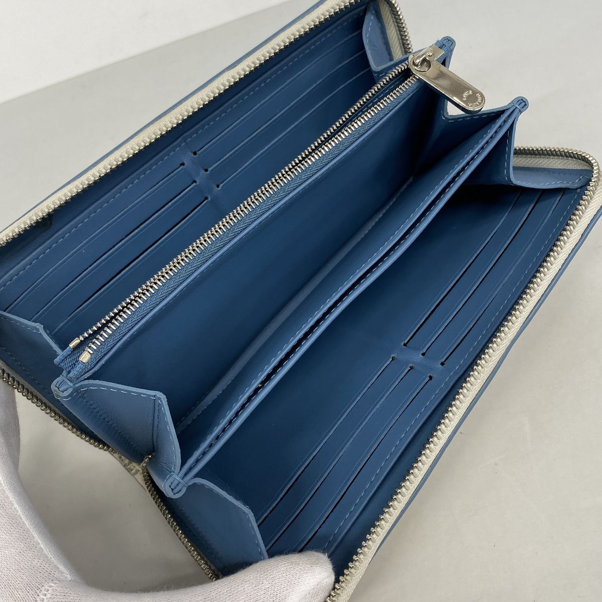 Louis Vuitton Wallet Mahina Zippy Snow Blue Orageladies — view 3