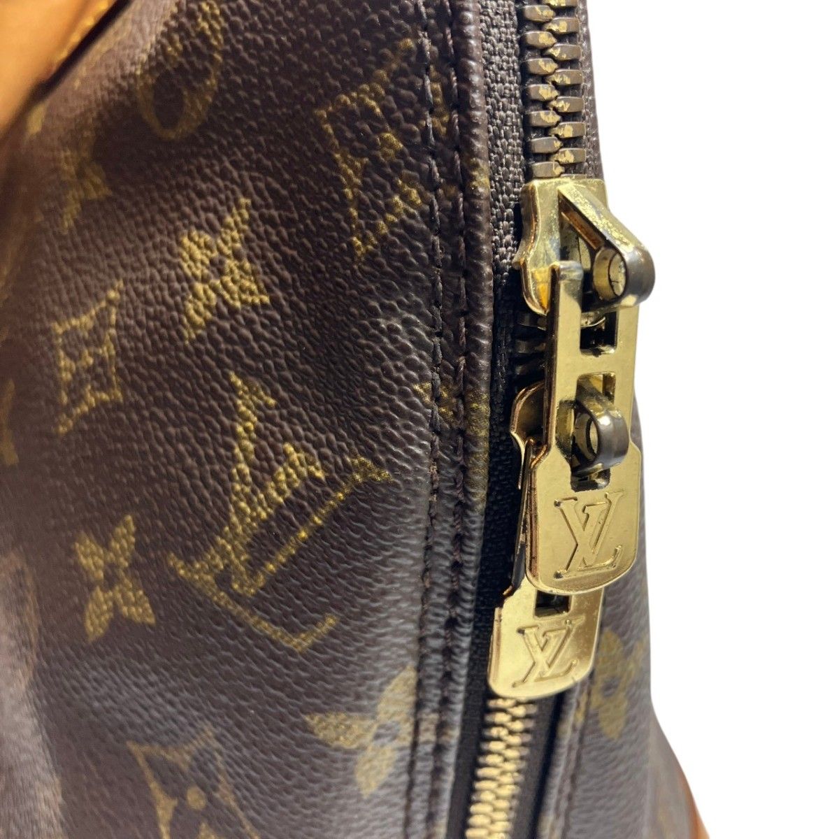 Louis Vuitton Alma Monogram Handbag Canvas — view 8