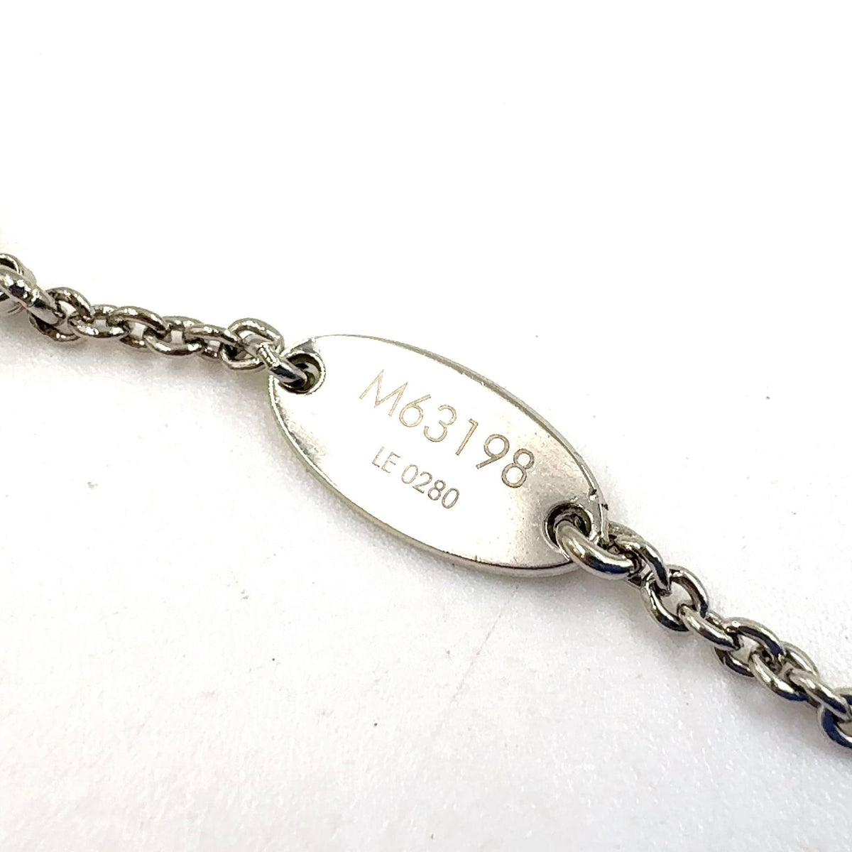 Louis Vuitton Essential Metal Silver Bracelet — view 5