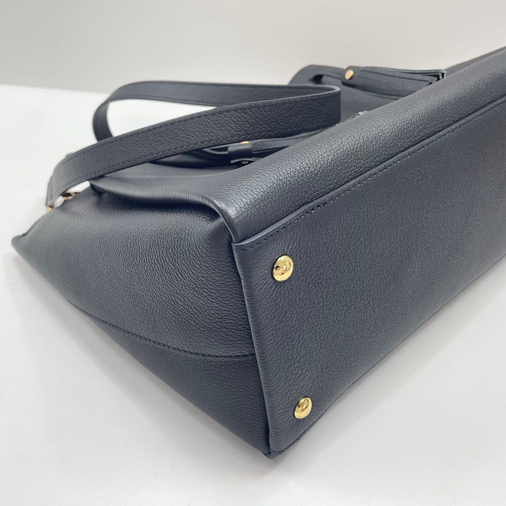 Louis Vuitton Handbag Lockme — view 6