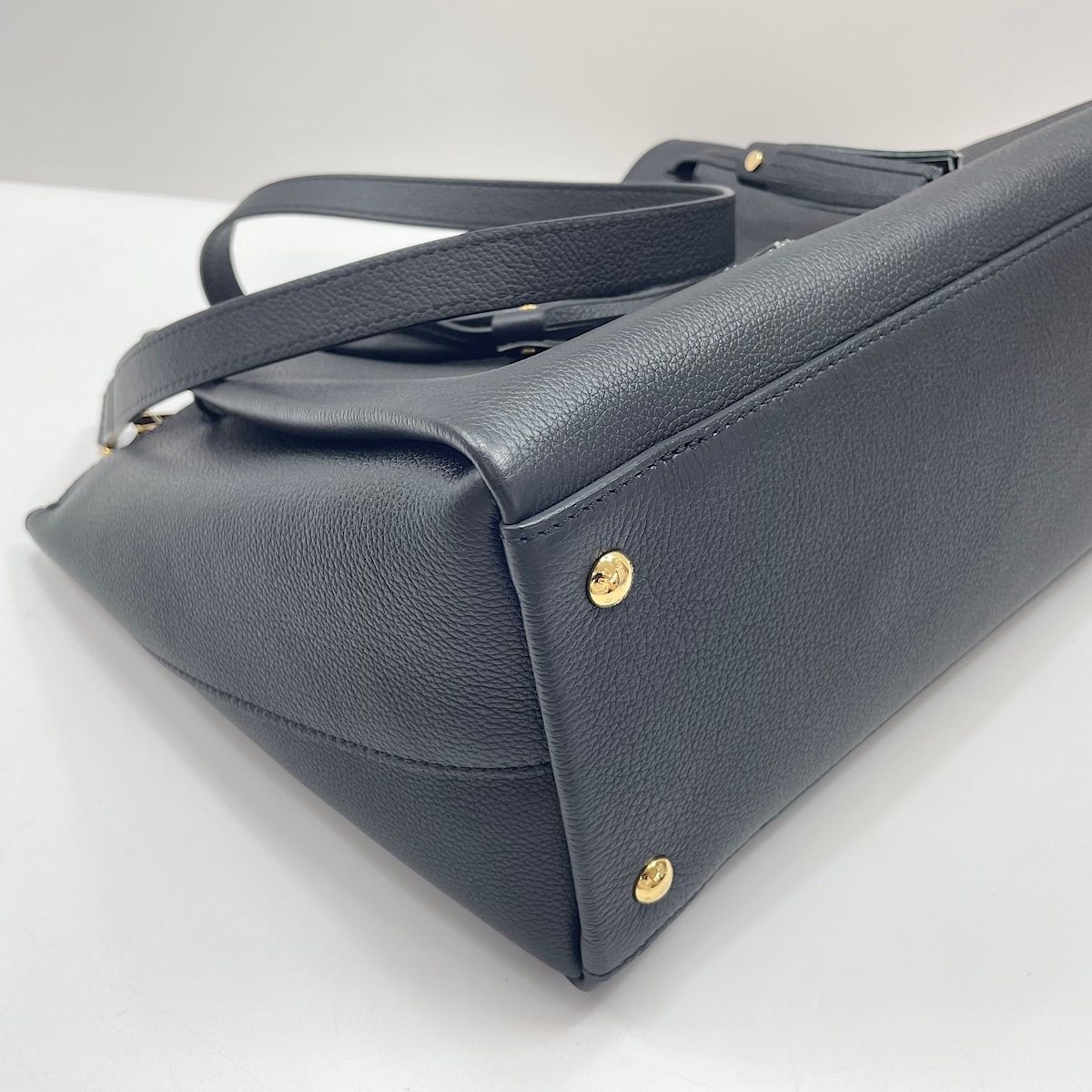 Louis Vuitton Handbag Lockme — view 6