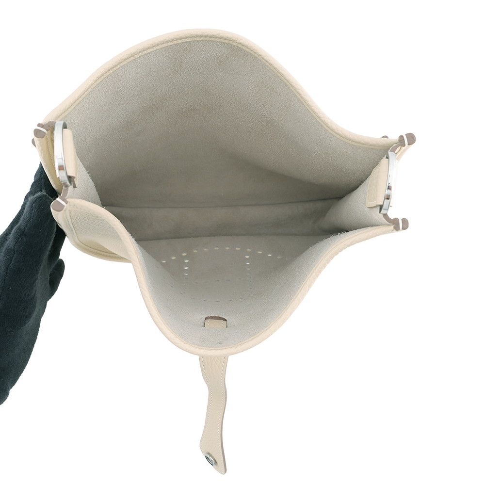 Hermes Shoulder Bag Evelyne 3 PM Craie Silver Taurillon Clemence — view 5