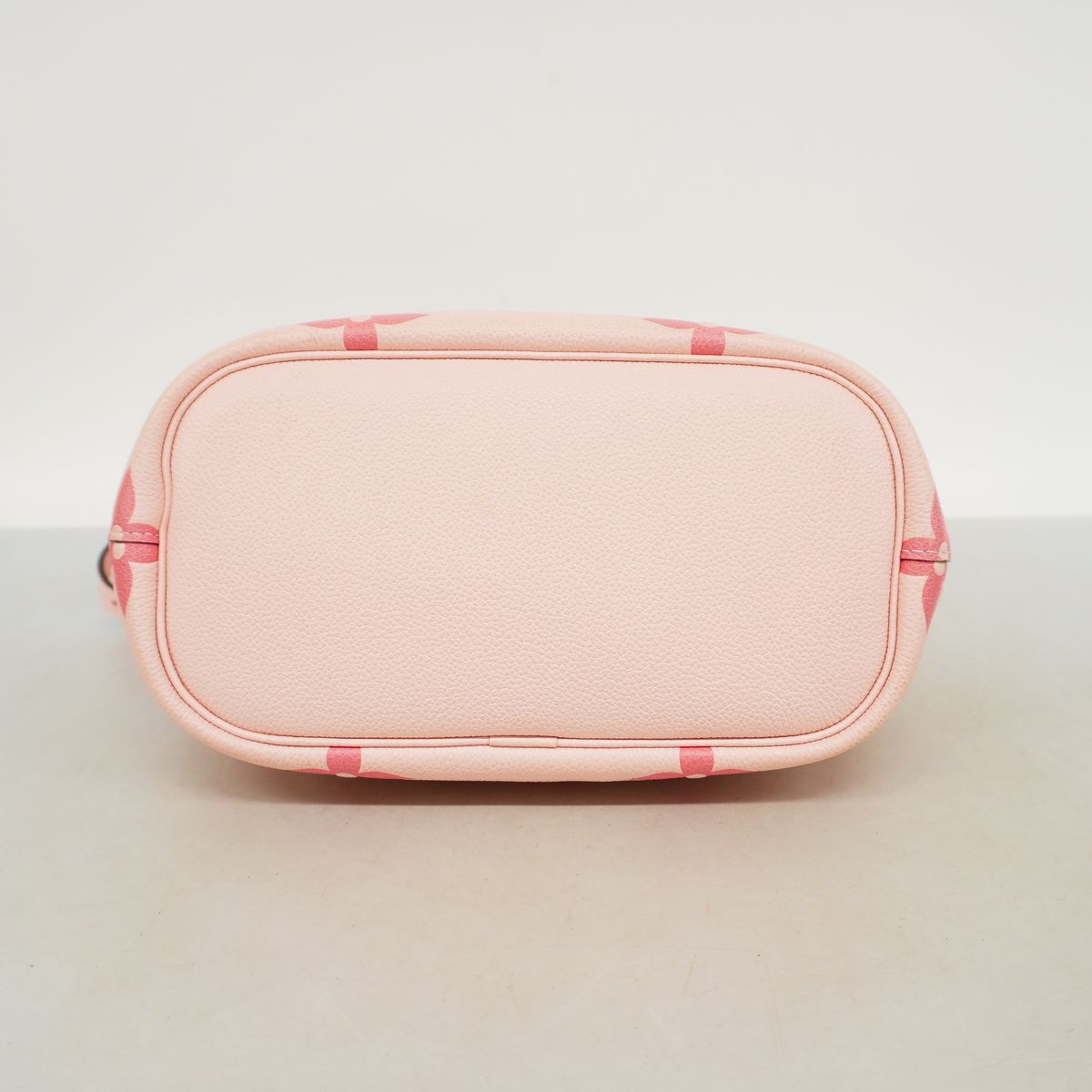 Louis Vuitton Handbag Monogram Empreinte Marshmallow PM Bouton de Rose 2-Way Bag — view 3