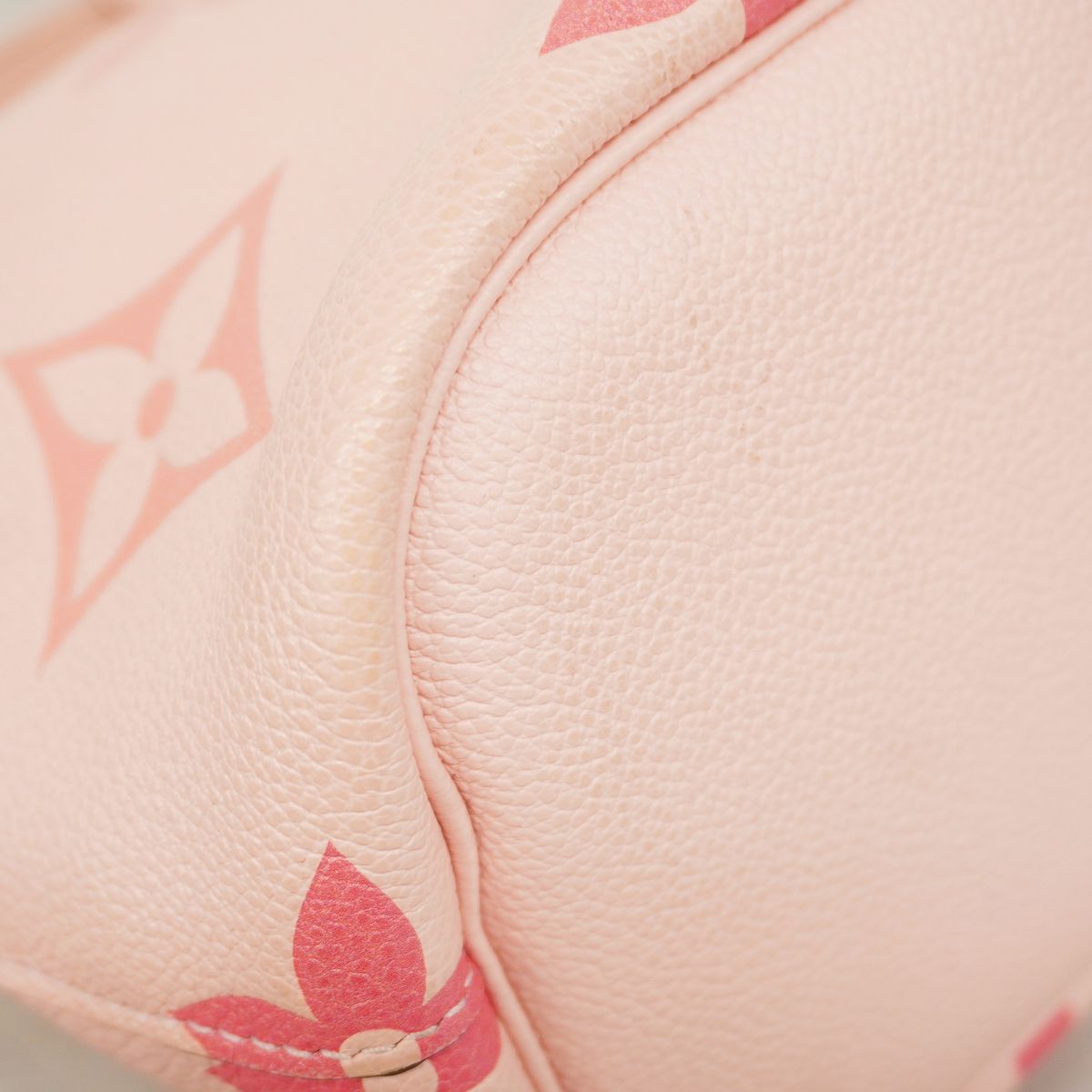Louis Vuitton Handbag Monogram Empreinte Marshmallow PM Bouton de Rose 2-Way Bag — view 7