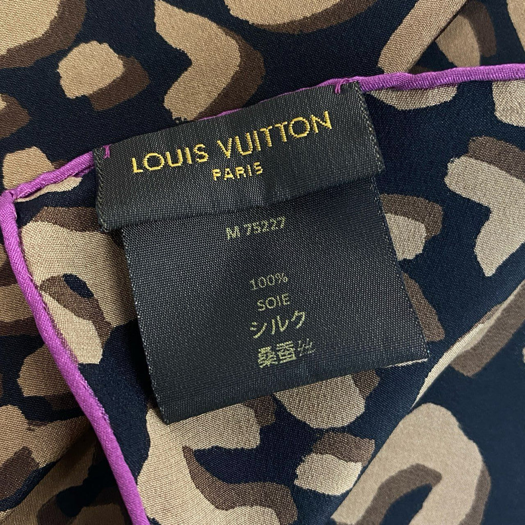 Louis Vuitton Silk 100 Large LV Leopard Black Brown Scarf — view 4