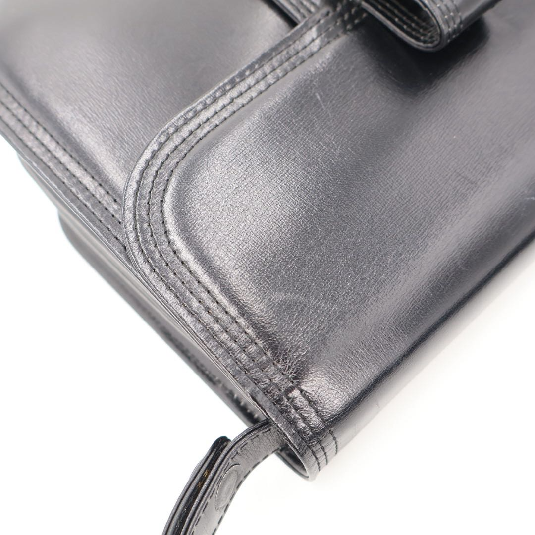 Saint Laurent Shoulder Bag Black — view 2