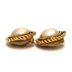 Chanel Earrings CC Logo Metal Gold — view 3