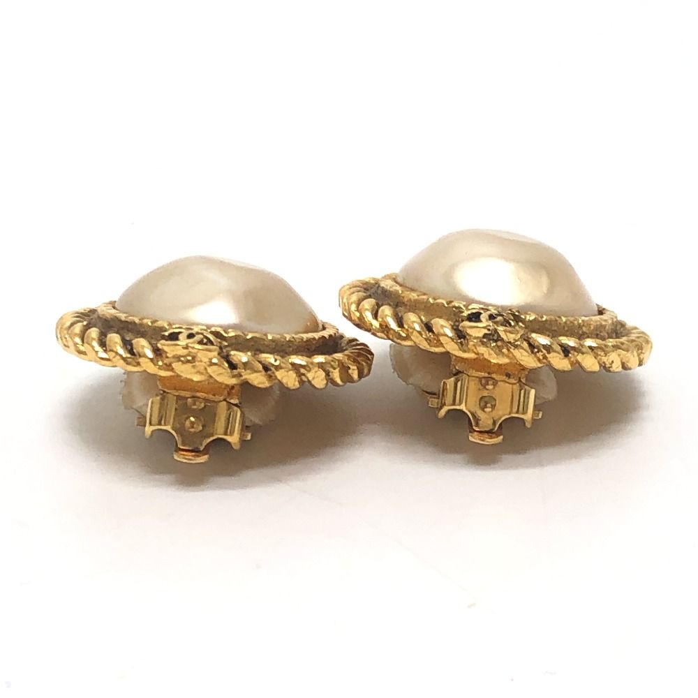 Chanel Earrings CC Logo Metal Gold — view 5