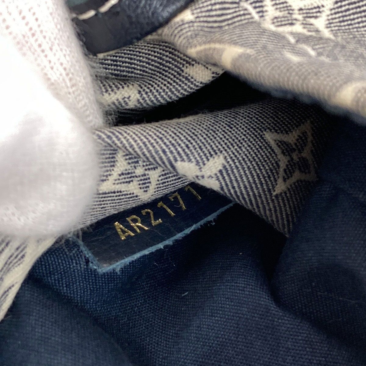 Louis Vuitton Romance Handbag Monogram Idylle — view 7
