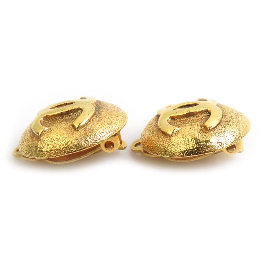 Chanel Earrings CC Logo — view 2