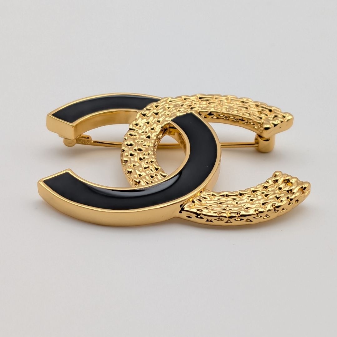 Chanel Brooch CC Logo Gold Black Recent — view 2