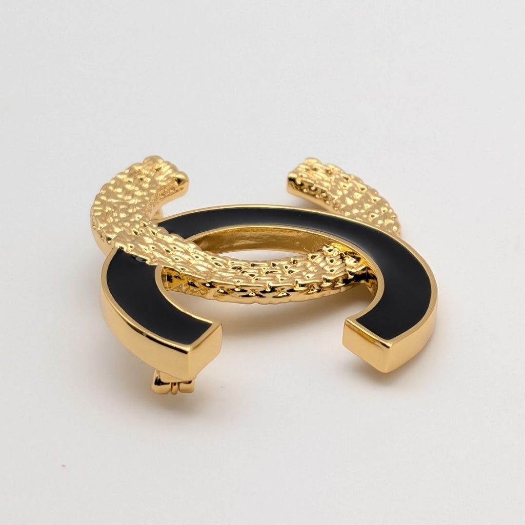 Chanel Brooch CC Logo Gold Black Recent — view 3