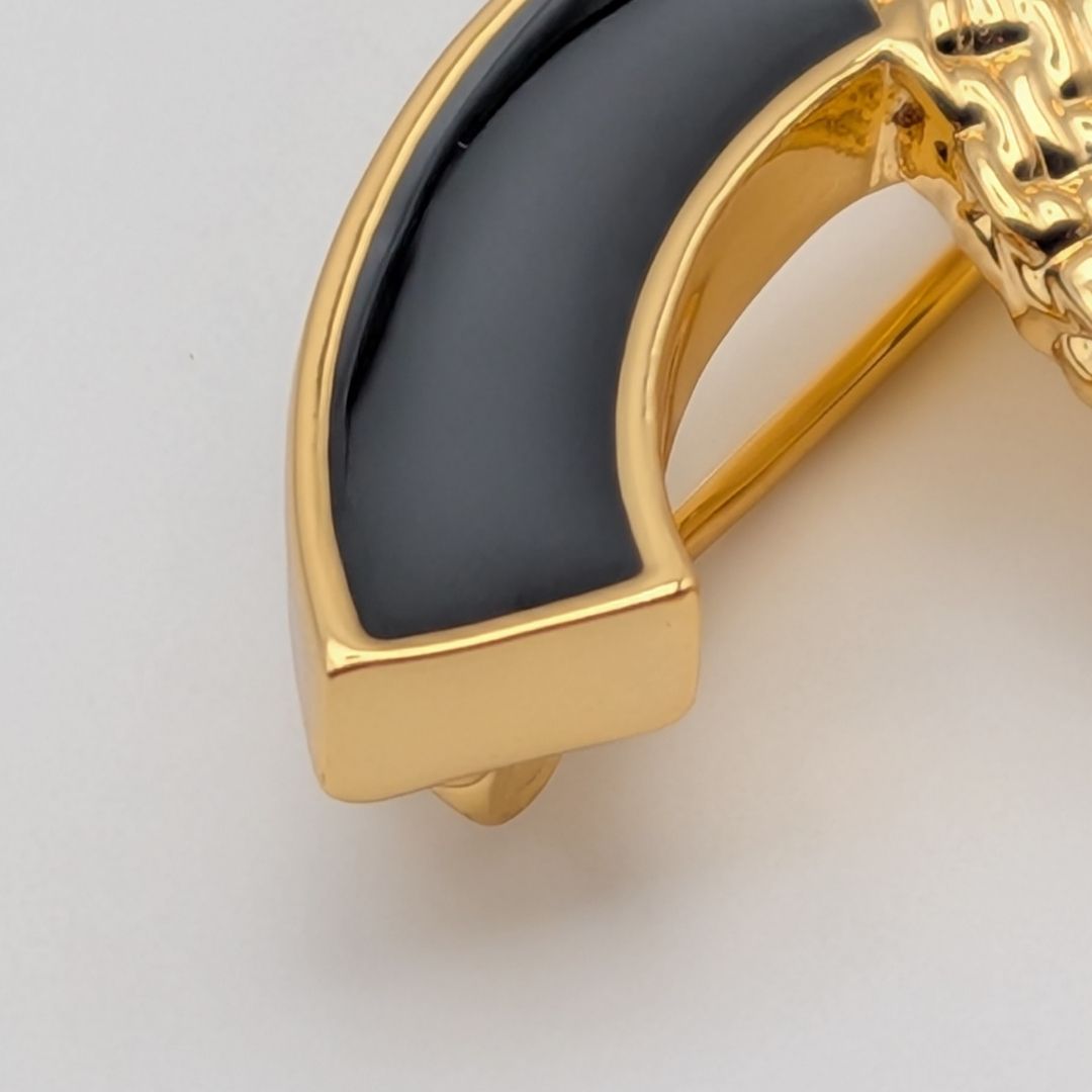 Chanel Brooch CC Logo Gold Black Recent — view 4