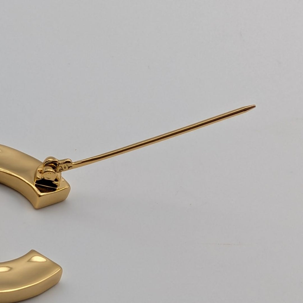 Chanel Brooch CC Logo Gold Black Recent — view 8
