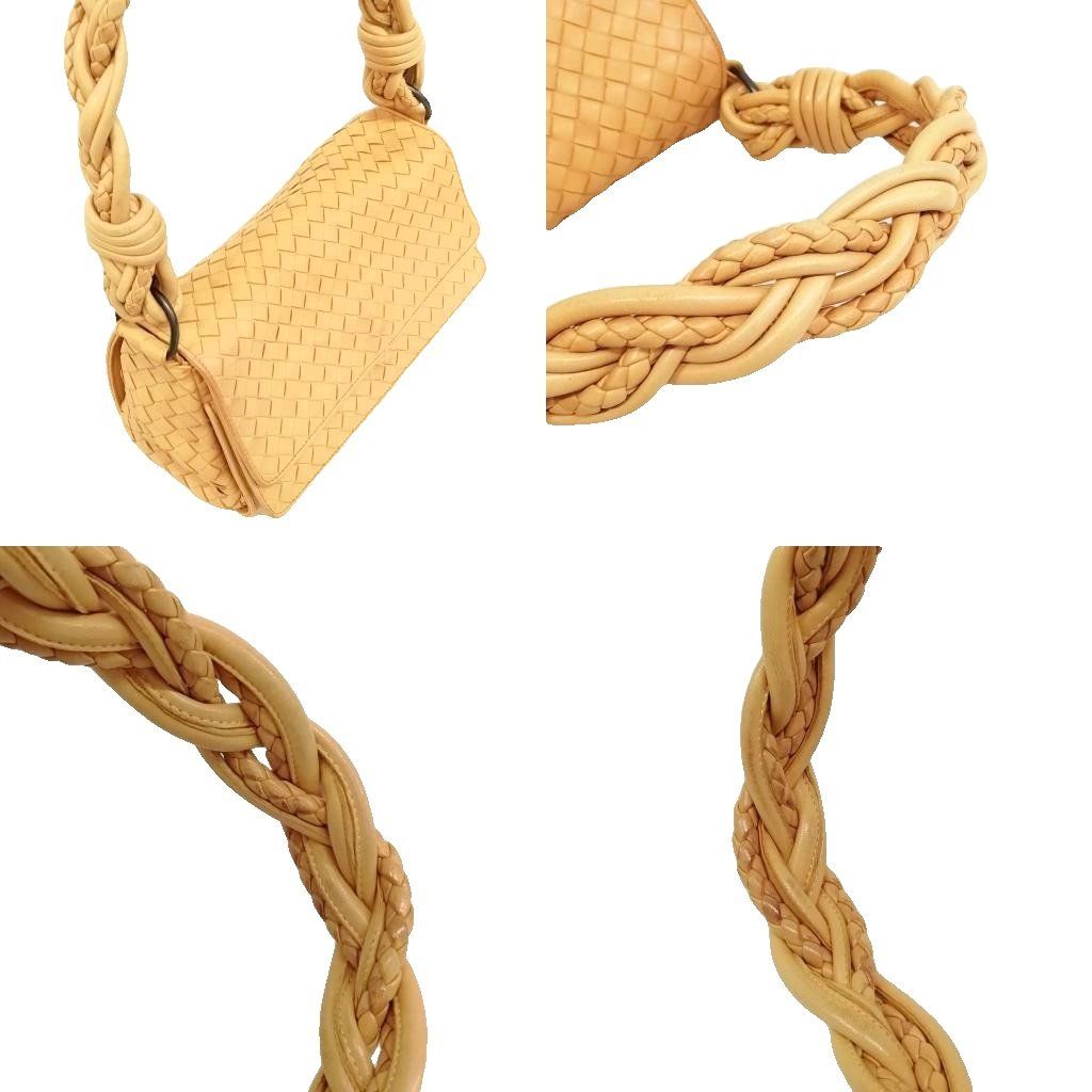 Bottega Veneta Intrecciato Shoulder Bag Beige — view 5