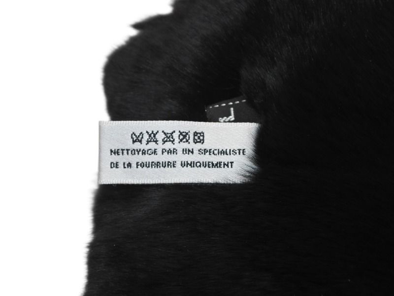 Chanel Big CC Logo Rabbit Neck Warmer Scarf Black White — view 5