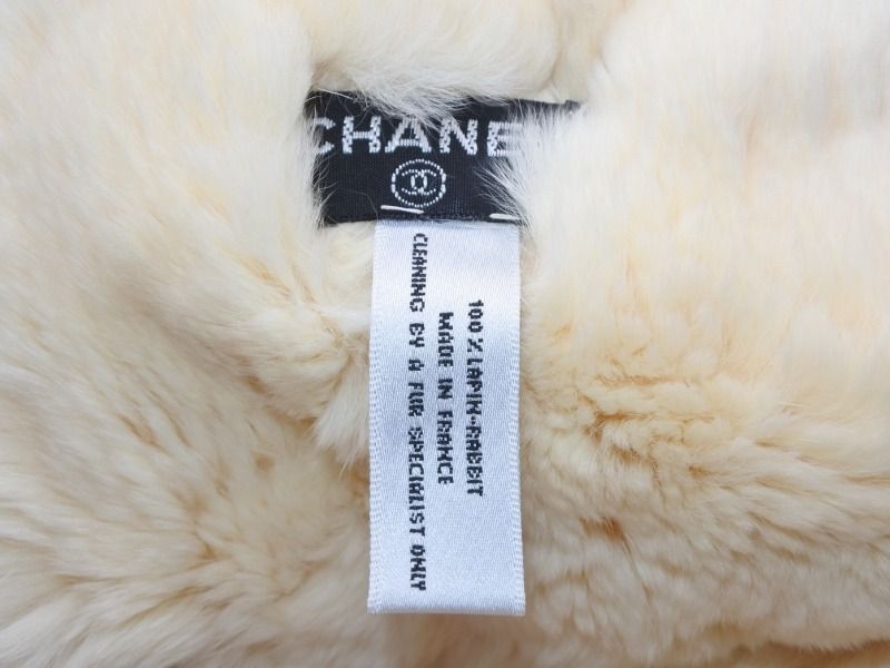 Chanel Big CC Logo Rabbit Neck Warmer Scarf Black White — view 5
