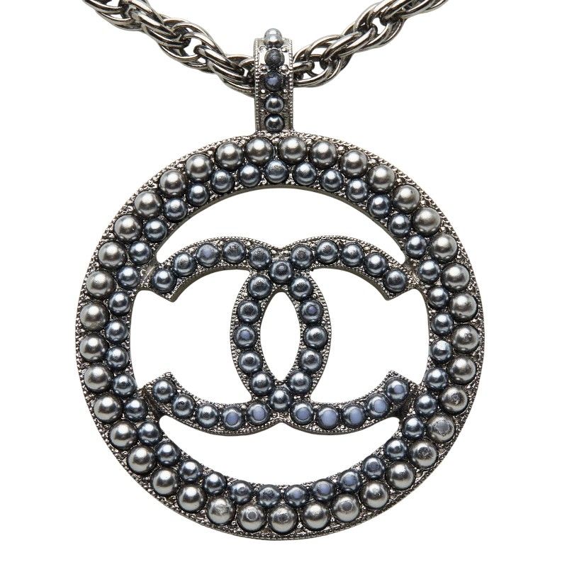 Chanel CC Logo Round Chain Pendant Black Metal — view 2