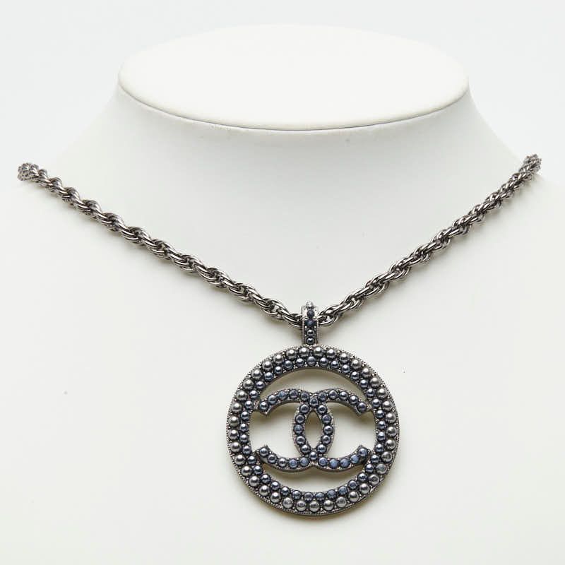 Chanel CC Logo Round Chain Pendant Black Metal — view 7