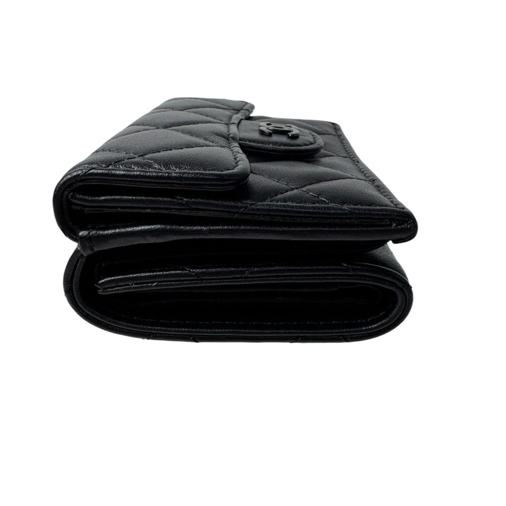 Chanel Quilted CC Logo Compact Wallet So Black — view 3