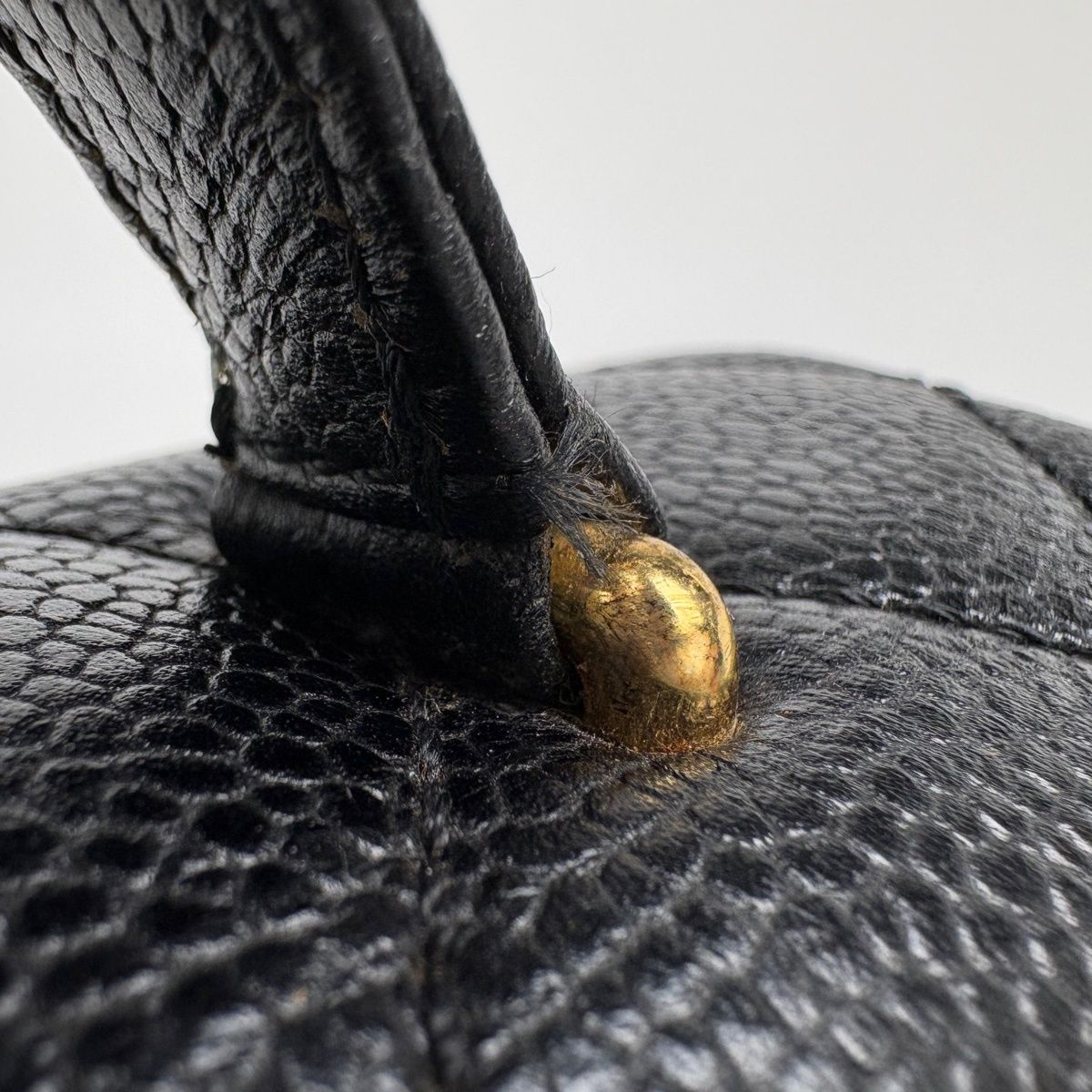 Chanel Handbag CC Logo Quilted Caviar Leather Black — view 5